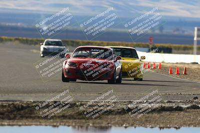 media/Nov-16-2025-CalClub SCCA (Sun) [[2975c16dfc]]/Group 6/Turn 1/